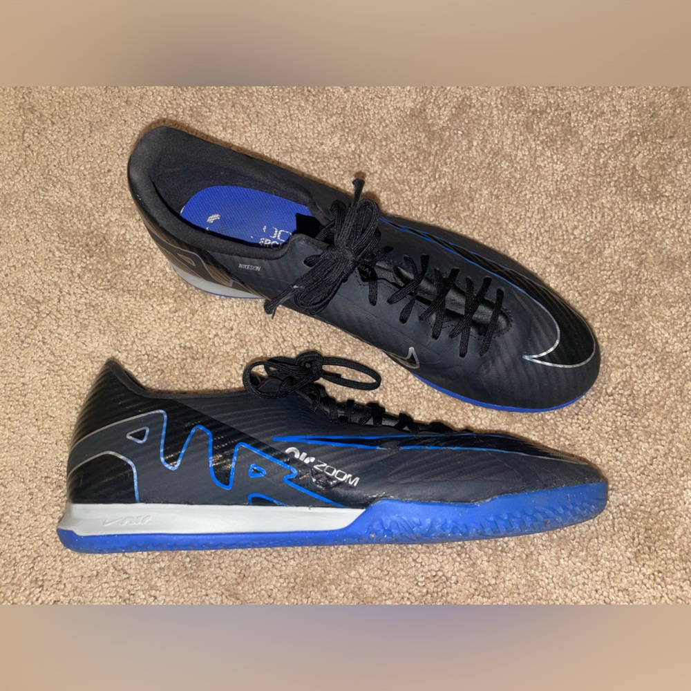 Nike Black and Blue Athletic Shoes